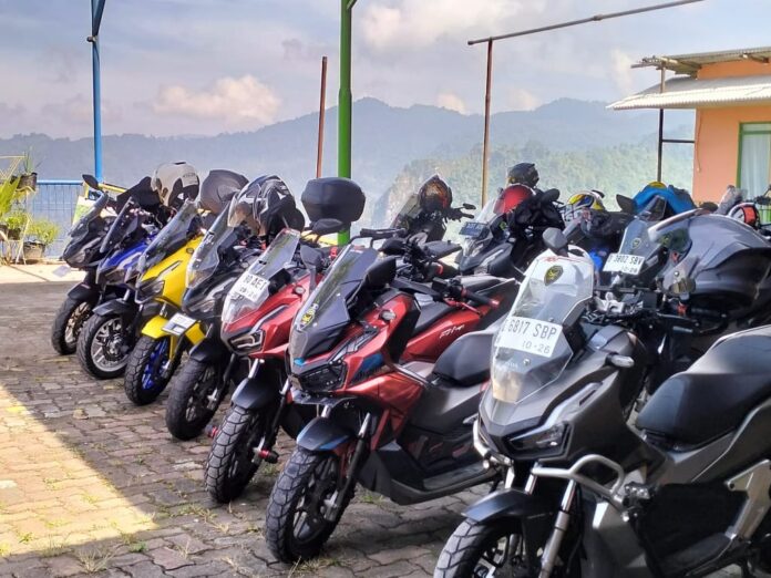 ADV Riders Bandung Gelar Satmori ke Pantai Sayang Heulang Garut (1) ADV Riders Bandung Gelar Satmori ke Pantai Sayang Heulang Garut (1)