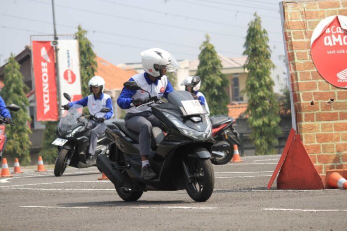 Lakukan 4T Saat Melewati Persimpangan