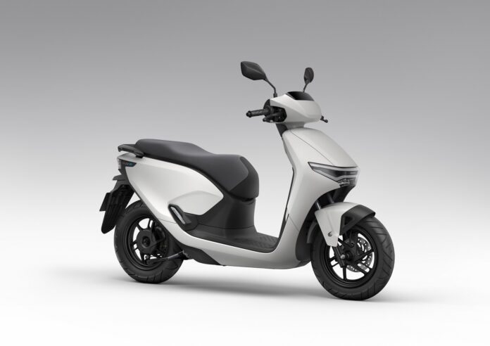 AHM Luncurkan Honda ICON e dan CUV e