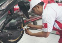 Pentingnya Mengganti Oli Transmisi Motor Matic Secara Rutin Pentingnya Mengganti Oli Transmisi Motor Matic Secara Rutin