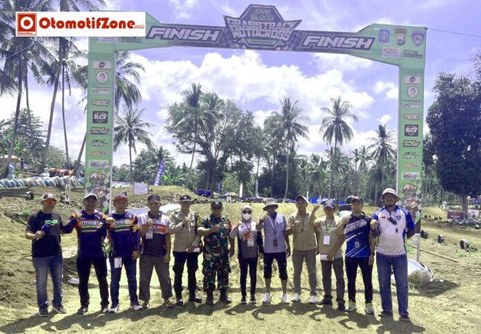 One Blood Grasstrack