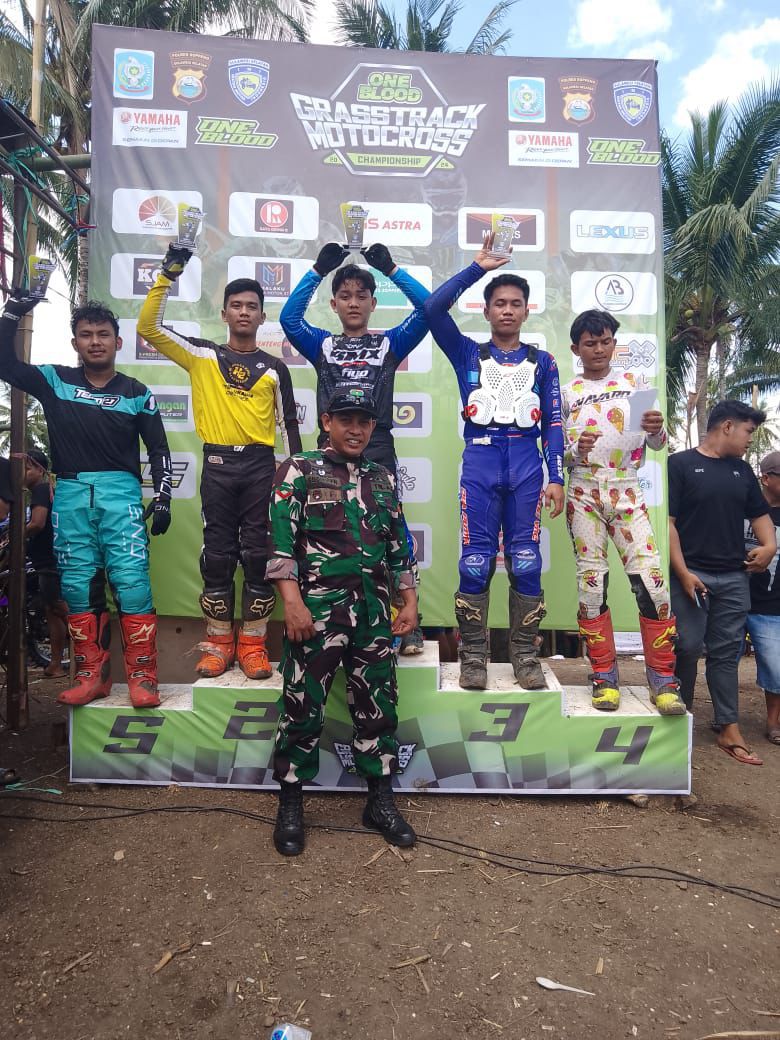 One Blood Grasstrack