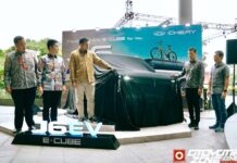 Chery Sapa Masyarakat Surabaya Dengan Mobil Terbaru Mereka!!!!