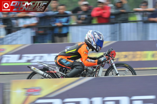 DB IDW Racertees Ekitoyama 2024