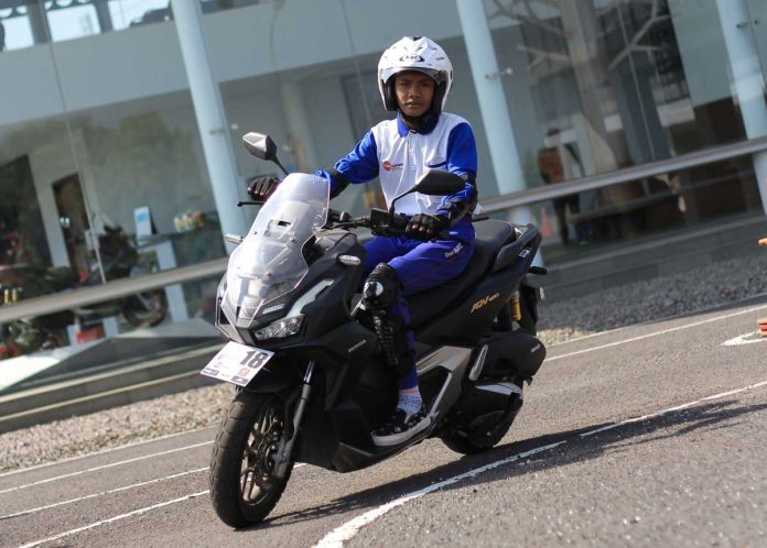 Hal Penting yang Harus Diperhatikan Ketika Berkendara Motor untuk Pemula