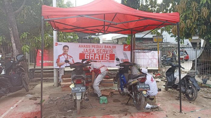 AHASS Gelar Servis Gratis untuk Konsumen Terdampak Banjir di Bekasi dan Bogor