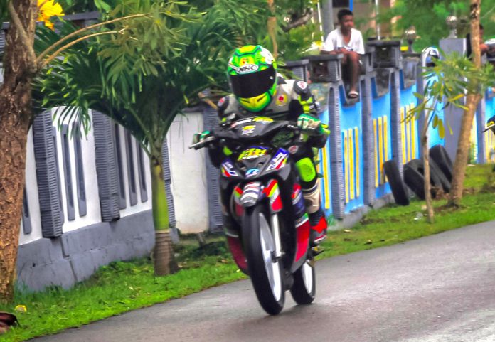 Sammy Sahetapy Juara, Settingan Sang Ayah Bikin Gempar! Nawasena Road Race 2025 Dobo