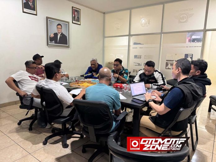 Daniel Mutaqien memimpin langsung rapat pengurus harian IMI Jabar