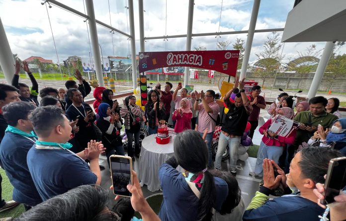 Daya Auto Rayakan 8 Tahun