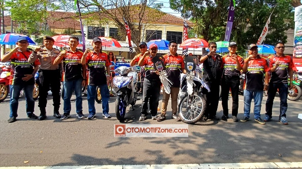 Pemkab Ciamis Beri Dua Motor untuk Atlet Porprov, dr. Iman RSOP Tambah Satu Unit Lagi Pemkab Ciamis Beri Dua Motor untuk Atlet Porprov, dr. Iman RSOP Tambah Satu Unit Lagi