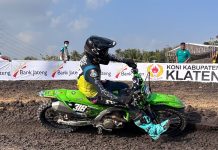 M. Athar Pecah Ban, Dixon Madoc Juara Moto 2 MX2 Internasional – Kejurnas MX Klaten